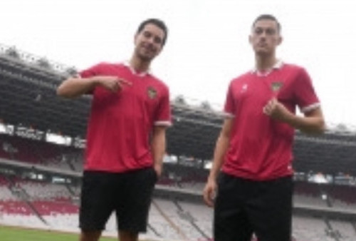 Jay Idzes dan Thom Haye Sambangi GBK, 'Stadion Ini Sangat Besar, Tak Sabar Bermain dengan Timnas Indonesia'