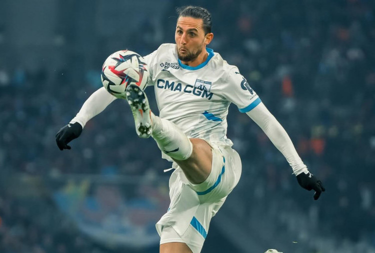 Manchester United Tolak Adrien Rabiot Mentah-mentah, Setia Menunggu Carlos Baleba