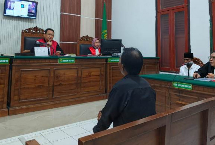 Saksi A De Charge Hadir di Sidang Kasus Ekstasi PN Surabaya