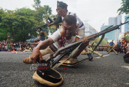 Puisi KH. Mustofa Bisri di Parade Juang 2022 Surabaya Bikin Merinding