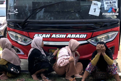 17 Mobil Antar Seorang Jamaah Asal Banten ke Asrama Haji, Keluarga Rela Nginap di Mobil