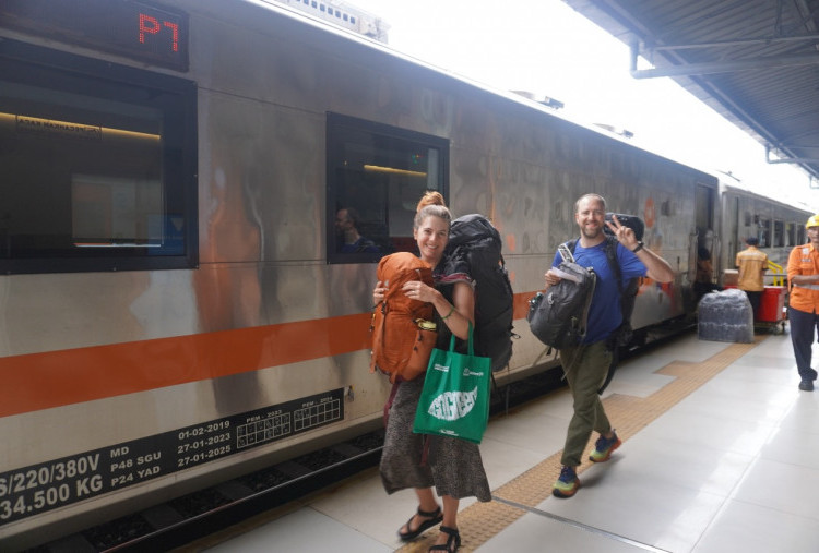 34.533 Wisatawan Asing Gunakan KA di Jatim