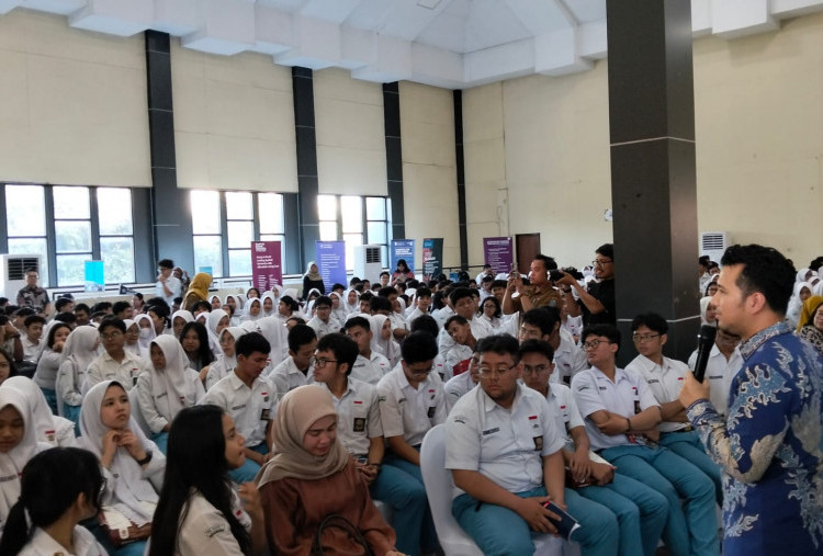 Pemprov Jatim Gandeng UCAS, Perluas Akses Kuliah ke Inggris untuk Pelajar