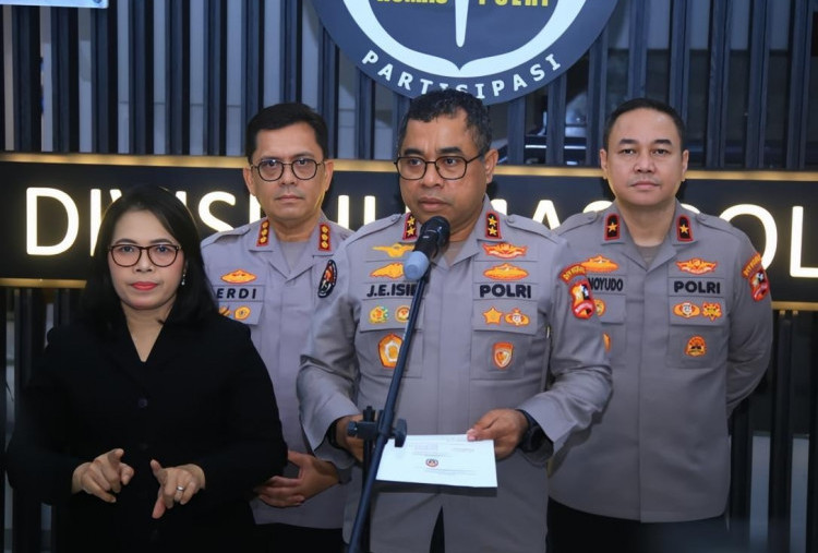 Kapolri Listyo Sigit Naikkan Pangkat 50 Pati Polri, Roycke Harry Langie Jadi Komjen
