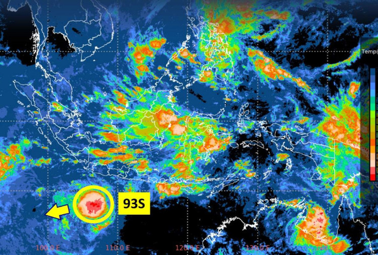 BMKG Peringatkan Potensi Terbentuknya Siklon Tropis dari Bibit Siklon 93S 