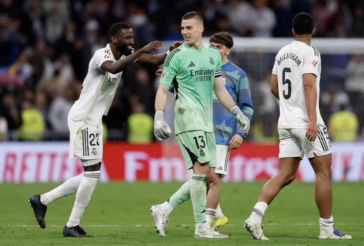 Real Madrid Jual Kiper Andalannya, Inter Milan Jadi Peminat Utama