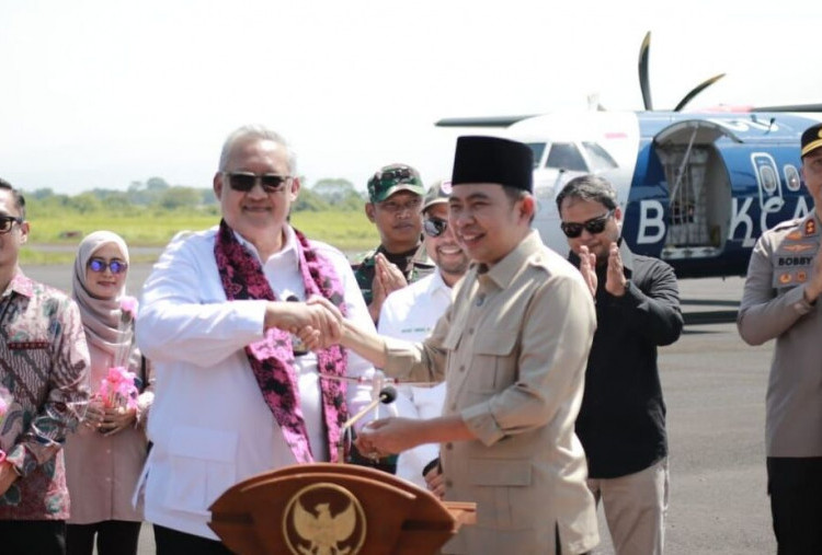 Penerbangan Jember–Surabaya Dibuka, Gus Fawait Bidik Konektivitas Nasional hingga Internasional