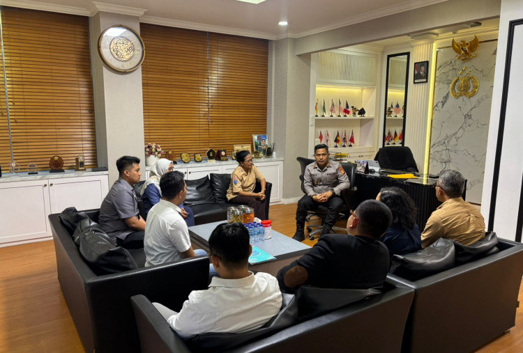 Kapolres Turun Tangan Mediasi Kasus Guru vs Wali Murid di Pamulang