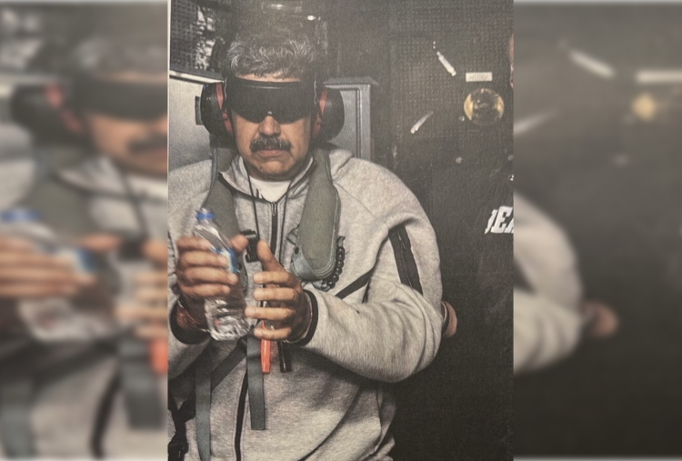 Trump Rilis Foto Nicolas Maduro di Kapal USS Iwo Jima: Mata Ditutup, Tangan Diborgol