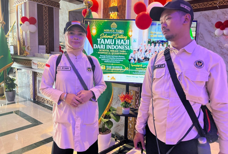 Iptu Elfi Ryany Pimpin Penyambutan Jemaah Haji Indonesia di Hotel Madinah