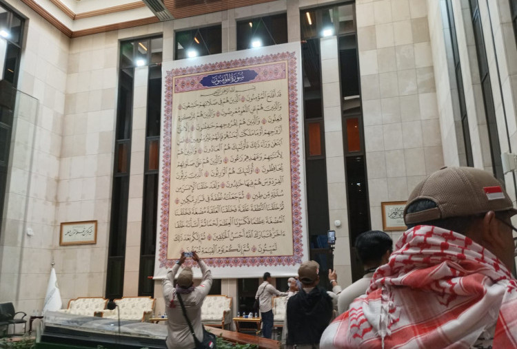 Melihat Pusat Percetakan Mushaf Al-Quran Terbesar Dunia: Produksi 18 Eksemplar Per Tahun, Dijaga Para Hafiz