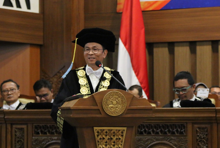 Estafet Kepemimpinan Rektor Unair Baru, Prof Madyan Bawa Misi Unair Berdampak