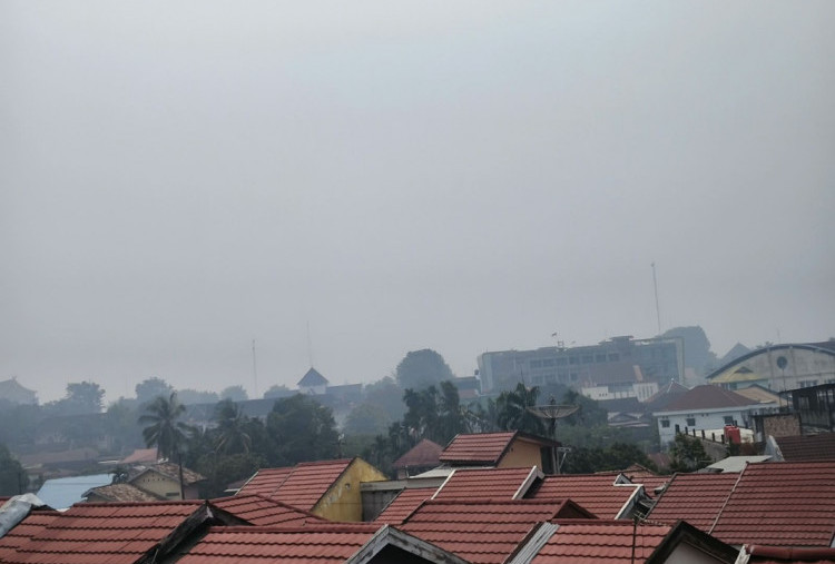 Warga Jambi Keluhkan Udara Buruk, AQI Capai 152 Kategori Tidak Sehat