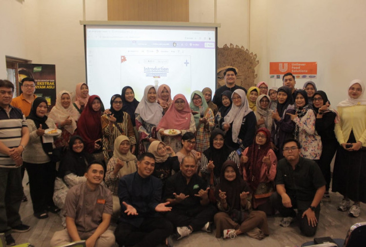 Cooking Demo di Rumah BUMN Surabaya, Ajarkan Inovasi Menu dan Perhitungan Biaya Produksi untuk Pelaku UMKM
