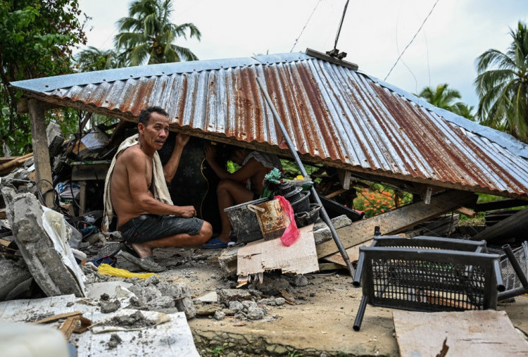 Delapan Orang Tewas Akibat Dua Gempa Dahsyat yang Mengguncang Filipina Selatan