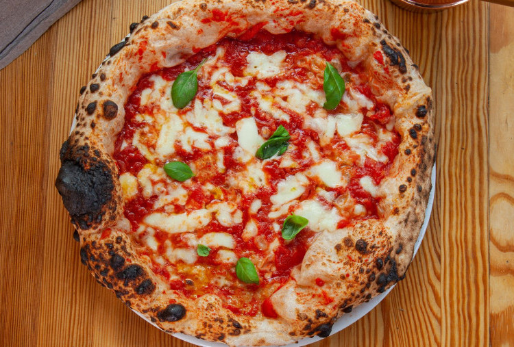 5 Jenis Pizza Khas Italia yang Favorit