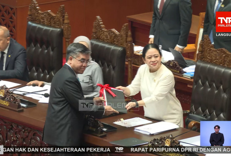 Era Baru Dunia Kerja! DPR Sahkan UU Perlindungan Ketenagakerjaan, Atur Hak Pekerja hingga Jaminan Sosial