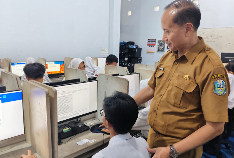 418 Ribu Siswa Jatim Siap Ikuti TKA 2026, Dindik Matangkan Simulasi Tes