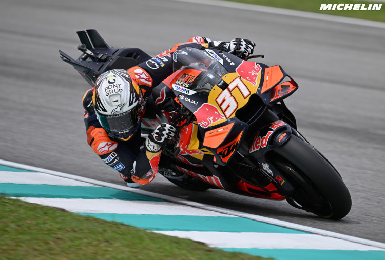 Cuaca Panas dan Hujan Tak Goyahkan Acosta, Kuasai Latihan MotoGP Sepang