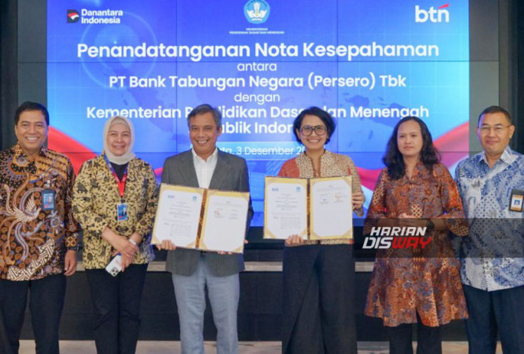 Selain itu, BTN turut mendukung peningkatan kesejahteraan guru dengan menyediakan fasilitas KPR dan pembiayaan ramah guru. Upaya ini penting mengingat masih terdapat 697.729 guru yang tinggal di rumah tidak layak huni serta 212.025 guru yang belum memiliki rumah sendiri. Melalui dukungan pembiayaan perumahan, BTN berupaya membantu tenaga pendidik mendapatkan hunian yang layak dan lebih sejahtera.