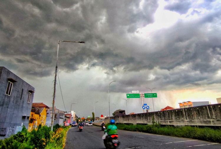 Waspada Bencana pada Mudik Lebaran 2026, BNPB Imbau Masyarakat Gunakan Peta InaRISK dan Pantau Cuaca 