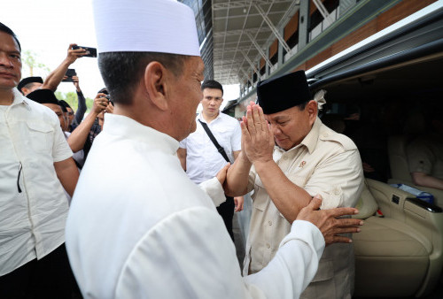 Prabowo Berdiskusi dan Terima Masukan dari 68 Kiai di Ponpes Langitan, Tuban