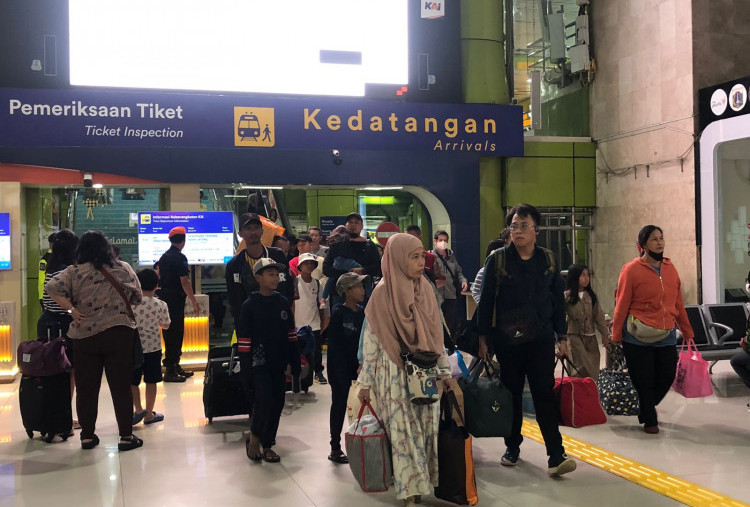 3,5 Juta Tiket KA JJ dan Lokal Hampir Ludes Selama Libur Nataru, KAI: Setara 98 Persen