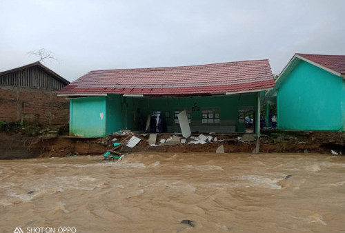 Paca Banjir Bandang, SMAN 01 Pulau Beringin Minta Dibangun Beronjong
