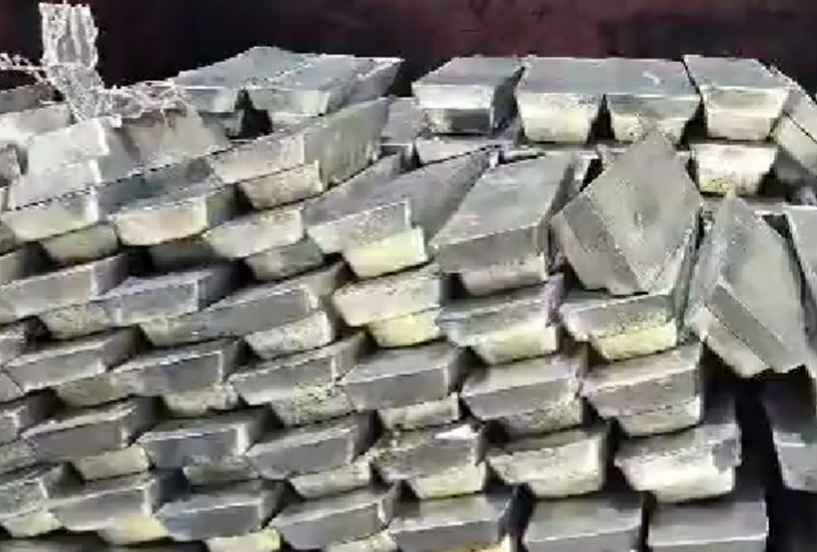 Kapal Pasir Timah Ilegal Diamankan Bareskrim, Seludupkan Timah ke Malaysia