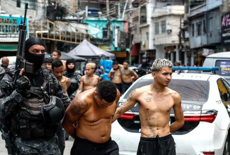 Polisi dan Tentara Brasil Serbu Markas Kelompok Red Command, Ratusan Anggota Kartel Tewas