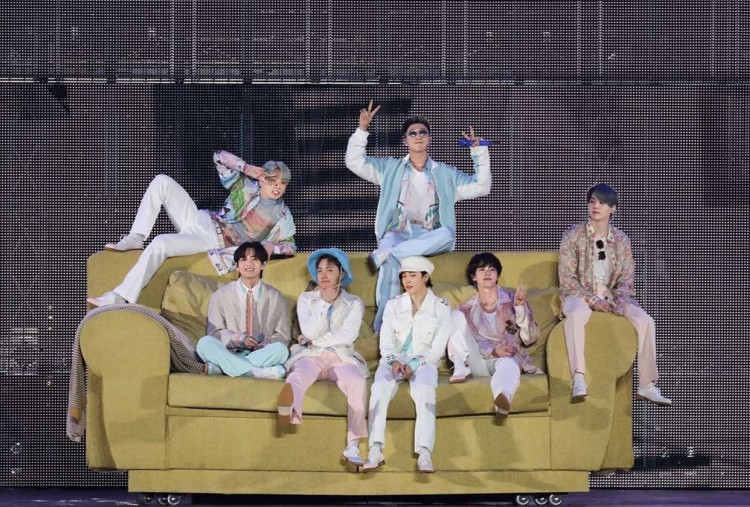 Intip Daftar Lagu Album Live BTS Permission To Dance On Stage, Fire Punya Aransemen Trap