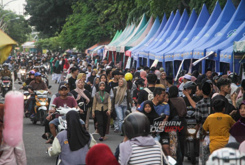 Bazar Takjil Ramadan Bangkalan: Magnet Pengunjung dengan Beragam Hidangan Lezat dan Semangat Berbagi