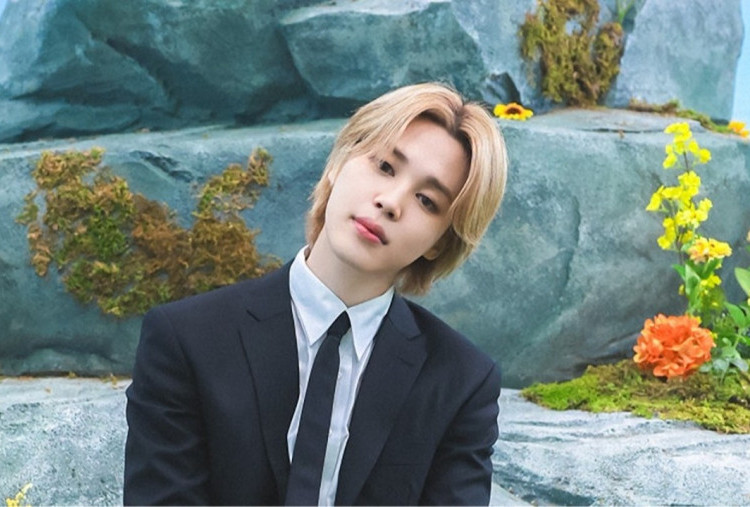 Transformasi Visual Jimin BTS dari 2013 hingga 2025, Berawal dari Eyeliner Biru