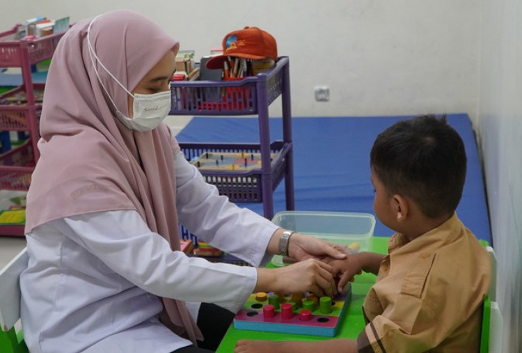 Mereka yang Berjuang Memperbaiki Kualitas Tumbuh Kembang Anaknya: Pilihan Sedikit, Biaya Melangit