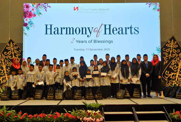 Rayakan Dua Tahun Perjalanan, Grand Swiss-Belhotel Darmo Surabaya Berbagi dengan Anak Yatim dan Warga Sekitar