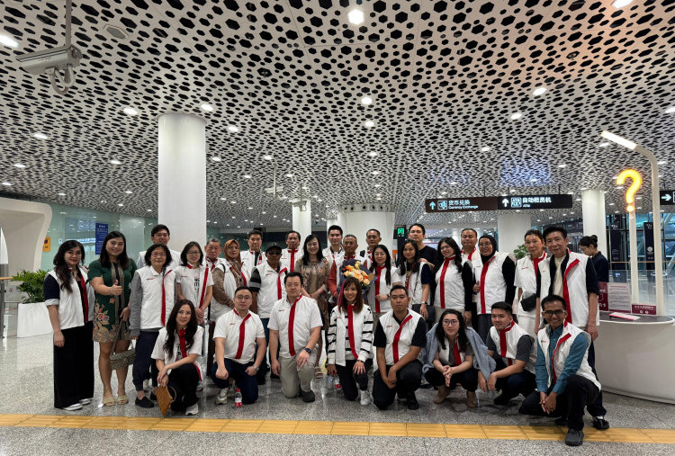 Tiba di Shenzhen, Peserta Disway Business Adventures Langsung Kunjungi 2 Perusahaan