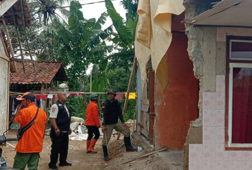 Gempa Dangkal di Jawa Barat Picu Kerusakan di  Bogor dan Sukabumi