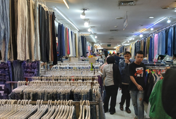 Waduh Pedagang Keluhkan Stok Thrifting Menipis Jelang Ramadhan