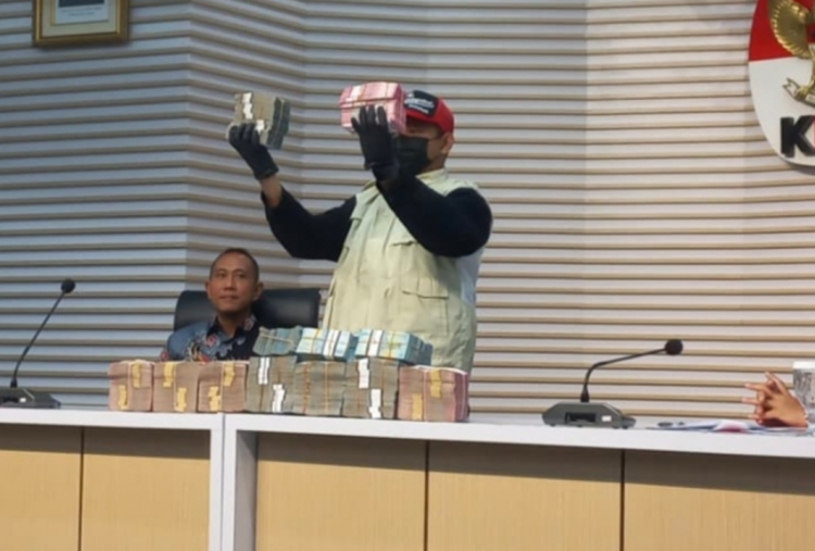 Bupati Lombok Barat Resmi Ditahan KPK, Terjerat Kasus Suap dan Main Proyek