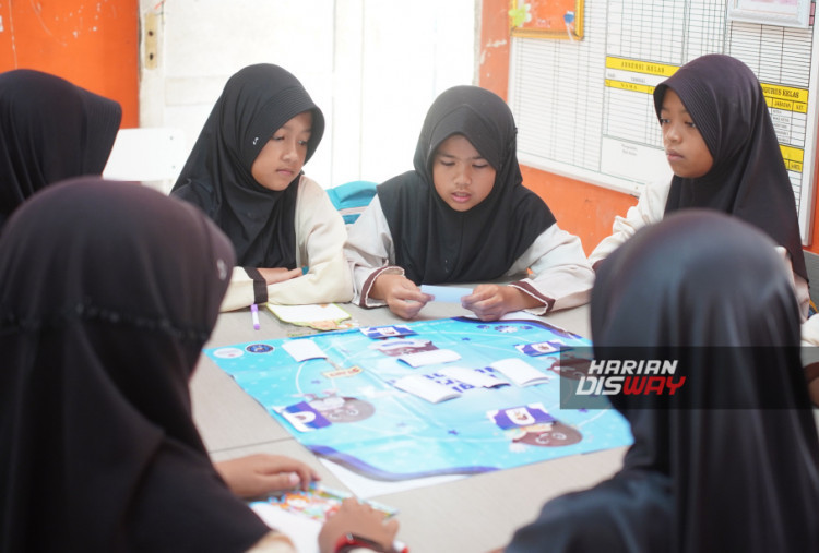 Belajar Tak Lagi Kaku, 625 Siswa Ogan Ilir Dapat Alat Belajar Seru