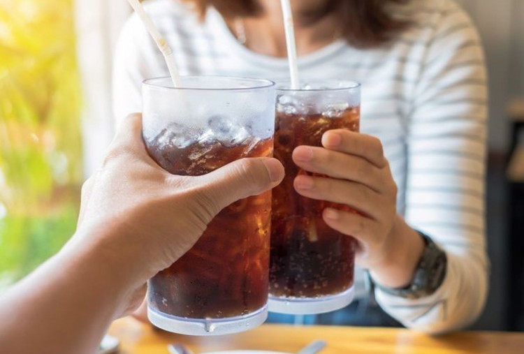 Hobi Minum Es Teh Manis saat Buka Puasa, Risiko Jantung Mengintai