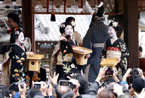 Lindungi Geisha, Jepang Larang Turis Memotret