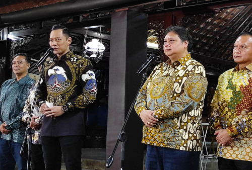 Bertemu dengan Demokrat, Airlangga Diajak Lihat Hasil Lukisan SBY