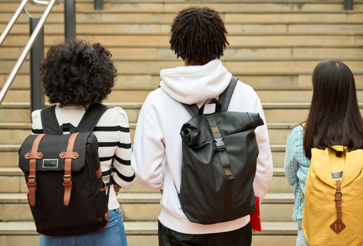 Ransel dan Tote Bag: Mana Pilihan Tas Kuliah Terbaik untuk Mahasiswa?