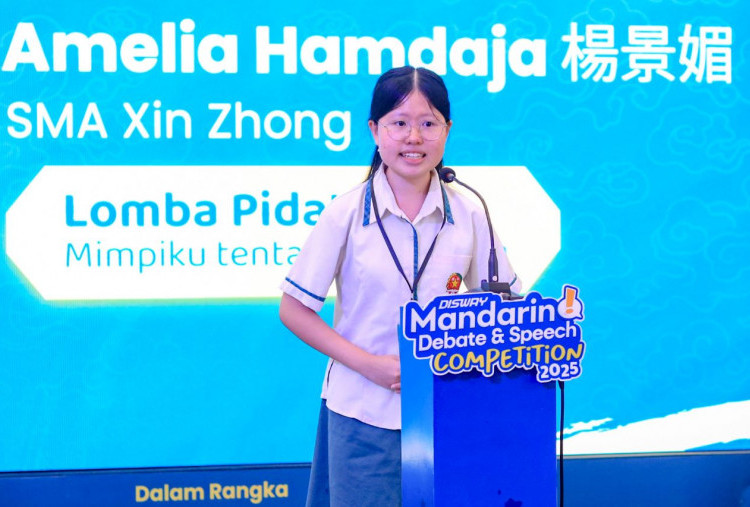 Persiapan 3 Hari, Amelia Hamdaja Juarai Pidato tingkat SMA dalam Disway Mandarin Debate & Speech Competition 2025