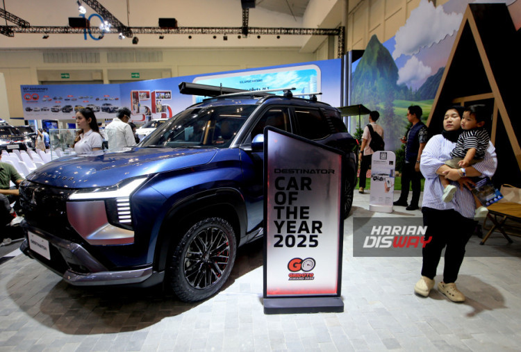 Kehadiran MMKSI tahun ini juga menjadi momentum perayaan atas prestasi Mitsubishi Destinator yang menyabet gelar “Car of the Year 2025” dari GridOto Awards. Penghargaan tersebut memperkuat posisi Destinator sebagai Premium Family SUV yang menawarkan teknologi, performa, dan desain terbaik bagi keluarga modern.