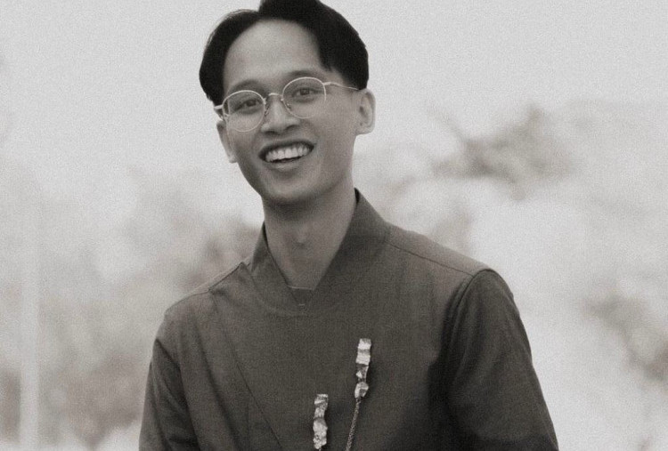 Cheng Yu Pilihan Graduate Researcher School of Business & Management-ITB Athaa A Nurhermandhiya: He Er Bu Tong