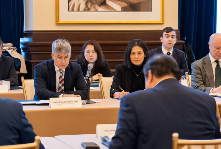 Airlangga Bawa Satgas Debottlenecking, Dijamin Bikin Investor AS Betah Investasi di Indonesia