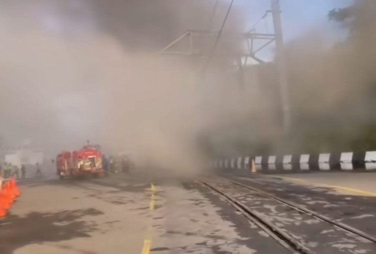 Kronologi Kebakaran Kereta Api di Stasiun Yogyakarta, KAI pastikan Tak Ada Korban