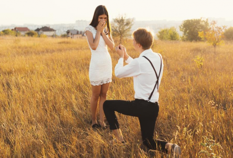 Quiet Proposing, Ketika Lamaran Tak Lagi Harus Spektakuler